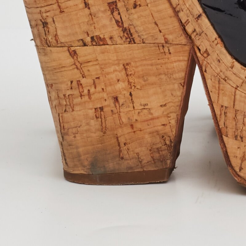 GIUSEPPE ZANOTTI GIUSEPPE ZANOTTI PATENT LEATHER BLACK CORK SLING BACK WEDGES (EU 39)