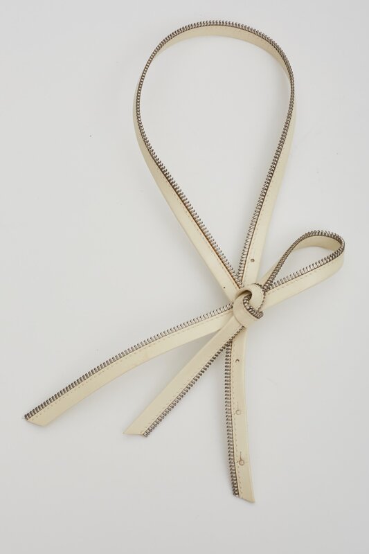 CHRISTIAN DIOR VINTAGE WHITE LEATHER ZIPPER TIE NECKLACE