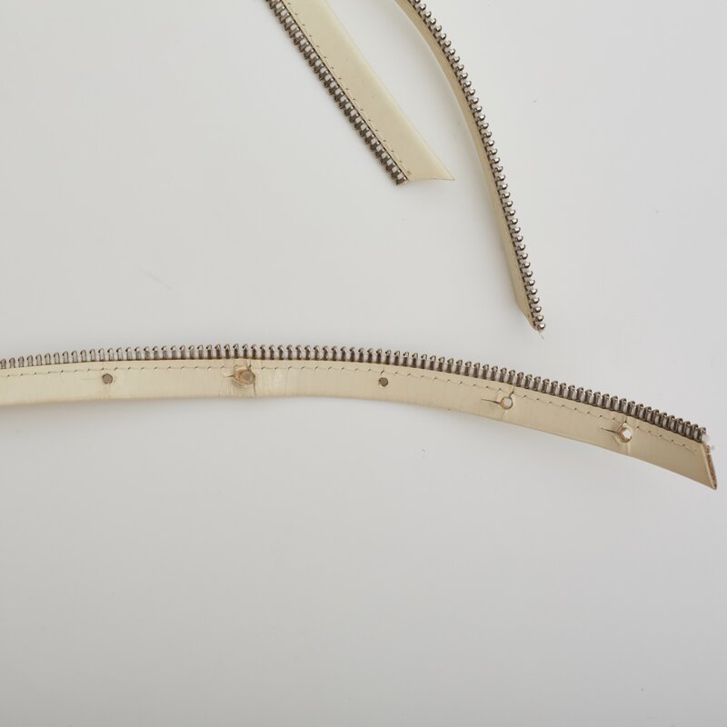 CHRISTIAN DIOR DIOR VINTAGE WHITE LEATHER ZIPPER TIE NECKLACE
