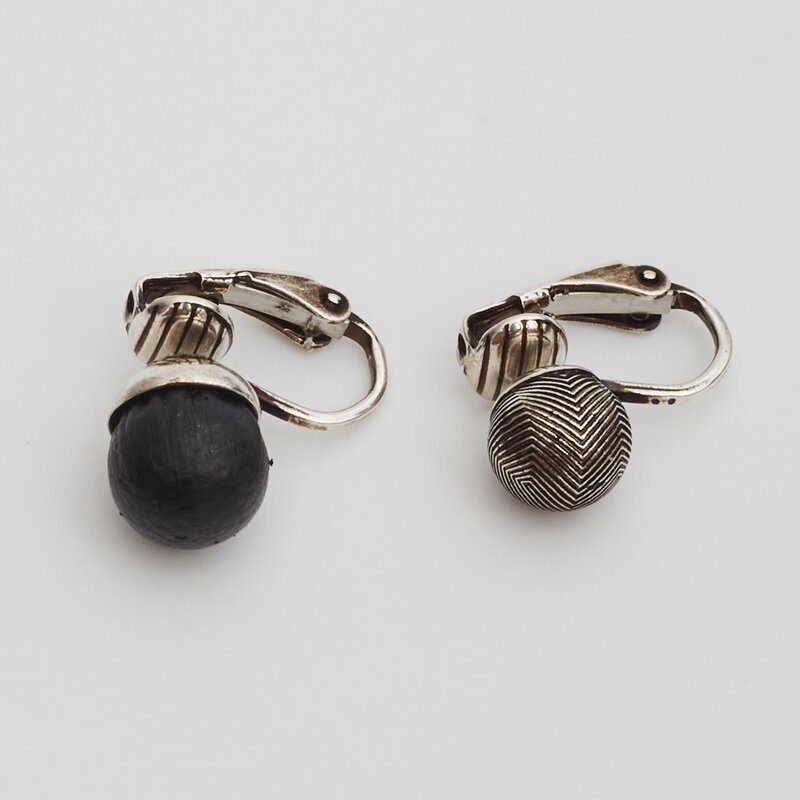 SAINT LAURENT SAINT LAURENT GUILLOCHE BRASS & LEATHER BLACK GUN METAL EARRINGS