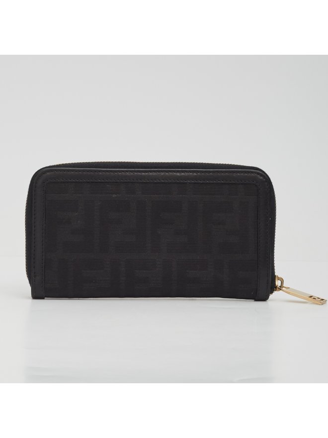 FENDI FIRST LAMBSKIN TURQUOISE LOGO DETAILED CLUTCH BAG - CRTBLNCHSHP