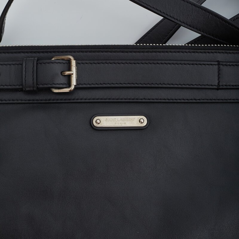SAINT LAURENT SAINT LAURENT ID DOC HOLDER LEATHER 2N1 CROSSBODY BAG