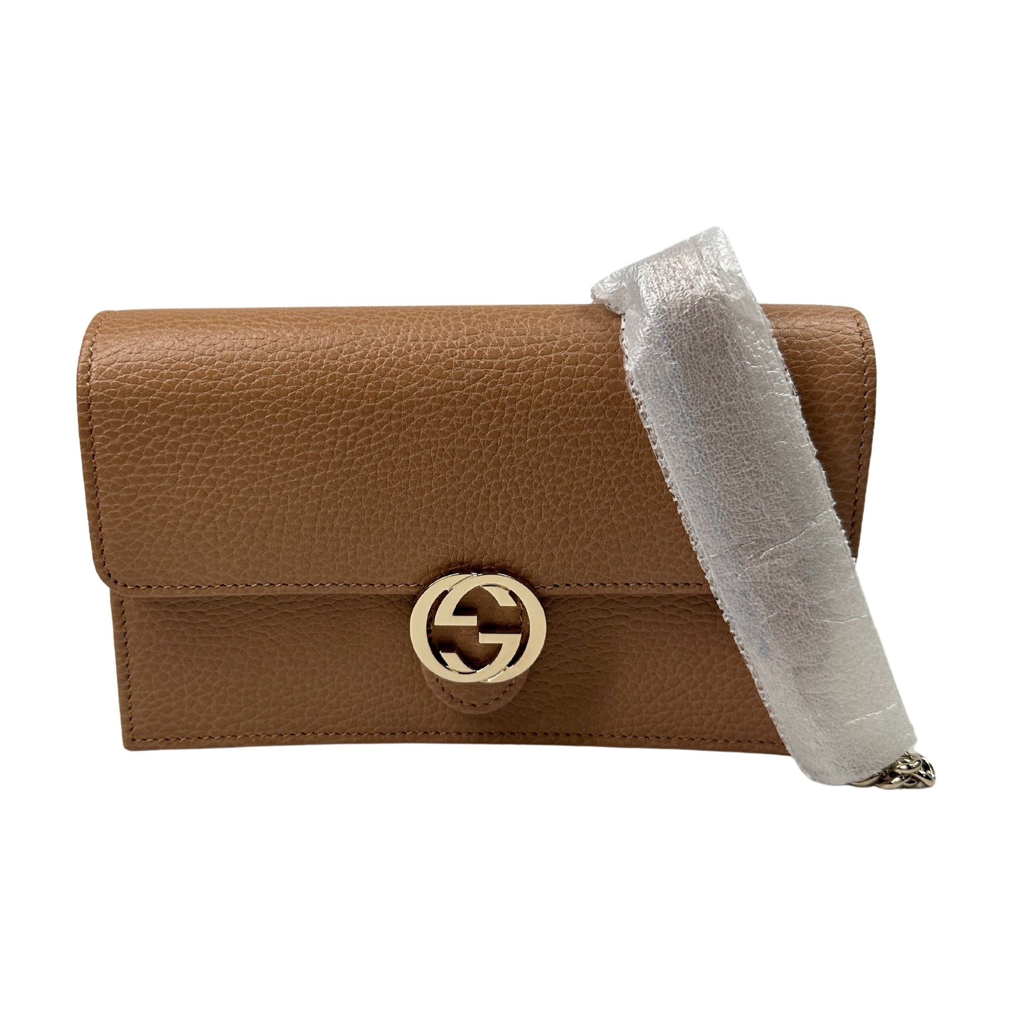 Womens Designer Gucci Interlocking GG Wallet on chain Crossbody Bag Beige