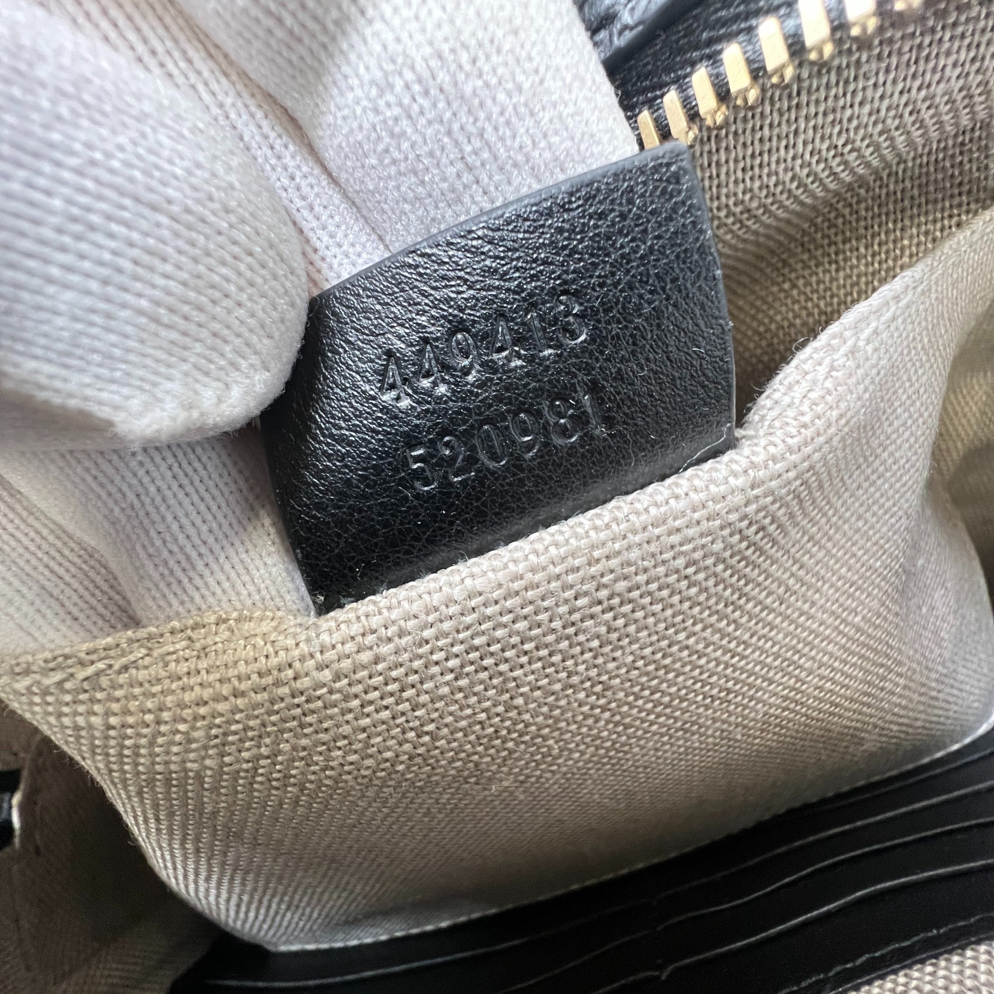 WMNS) GUCCI Logo Embossing Leather Shoulder Messenger Bag Mini Unisex -  KICKS CREW