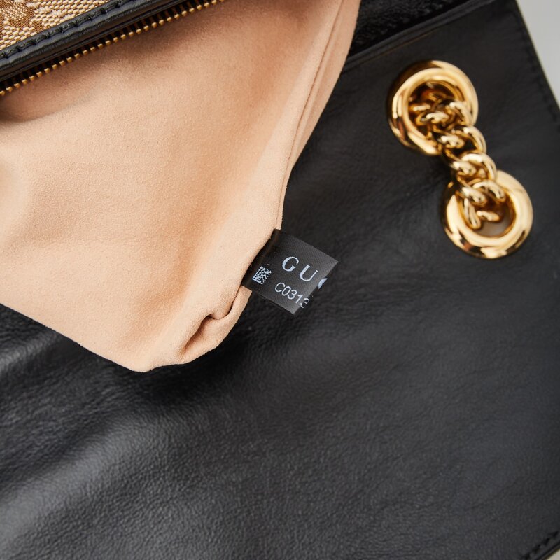 GUCCI GUCCI GG MONOGRAM MATELASSE MEDIUM BEIGE MARMONT SHOULDER BAG