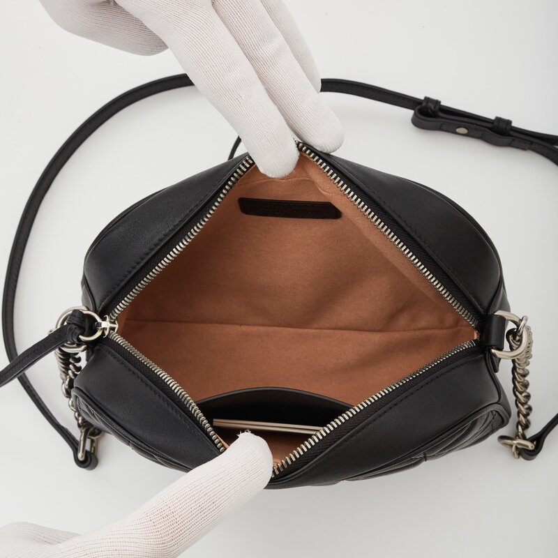 GUCCI GUCCI SMALL MARMONT CAMERA 2.0 BAG BLACK