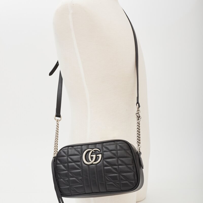 GUCCI GUCCI SMALL MARMONT CAMERA 2.0 BAG BLACK