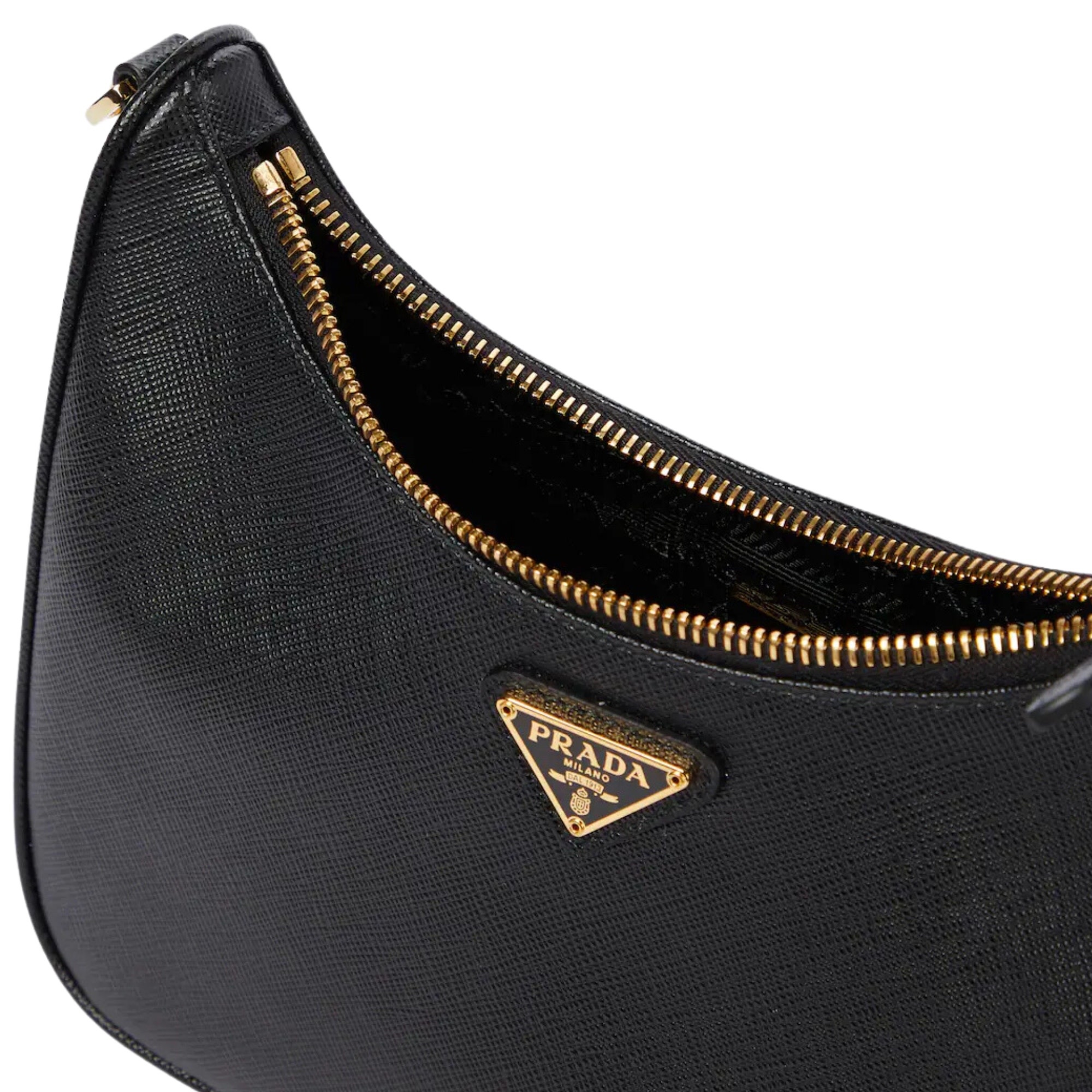 Prada Re-edition 2005 Saffiano Leather Shoulder Bag In Black