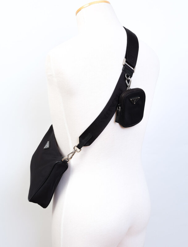 PRADA PRADA NYLON BLACK SQUARE RE EDITION MESSENGER BAG 2020
