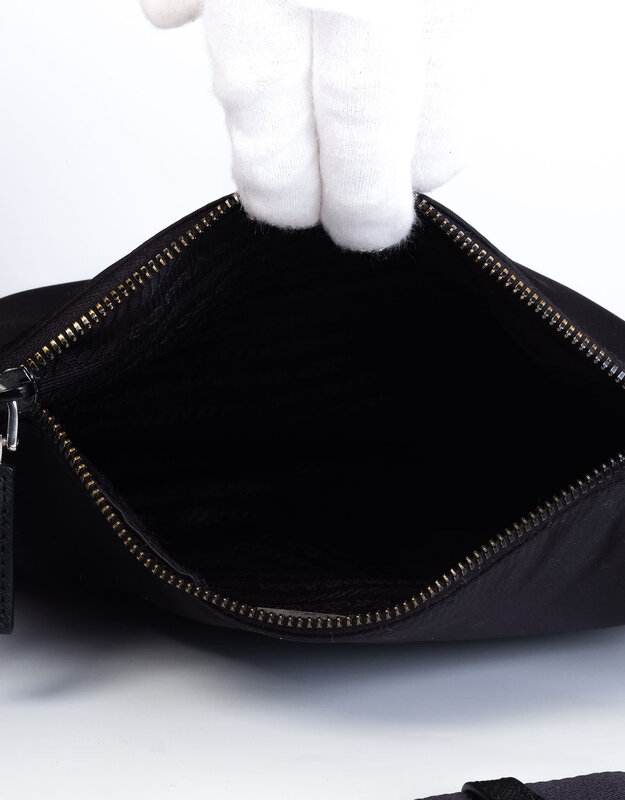 PRADA PRADA NYLON BLACK SQUARE RE EDITION MESSENGER BAG 2020