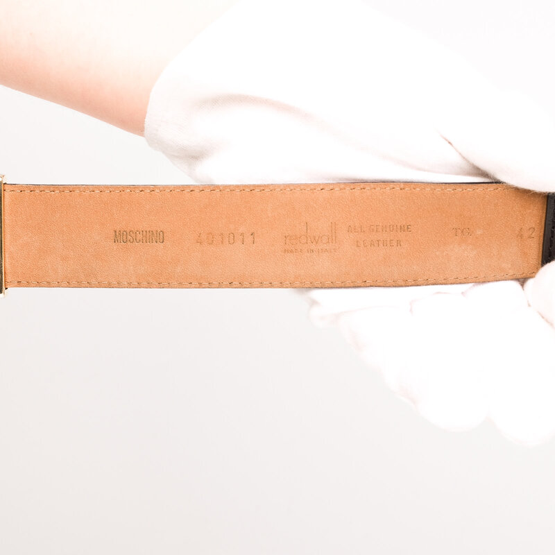 MOSCHINO MOSCHINO REDWALL I FEEL GREAT LEATHER BELT (SIZE 42)