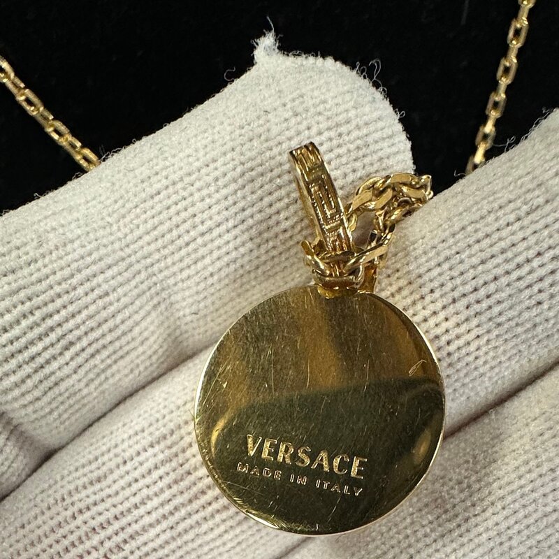 VERSACE VERSACE GOLD MEDUSA PENDANT NECKLACE