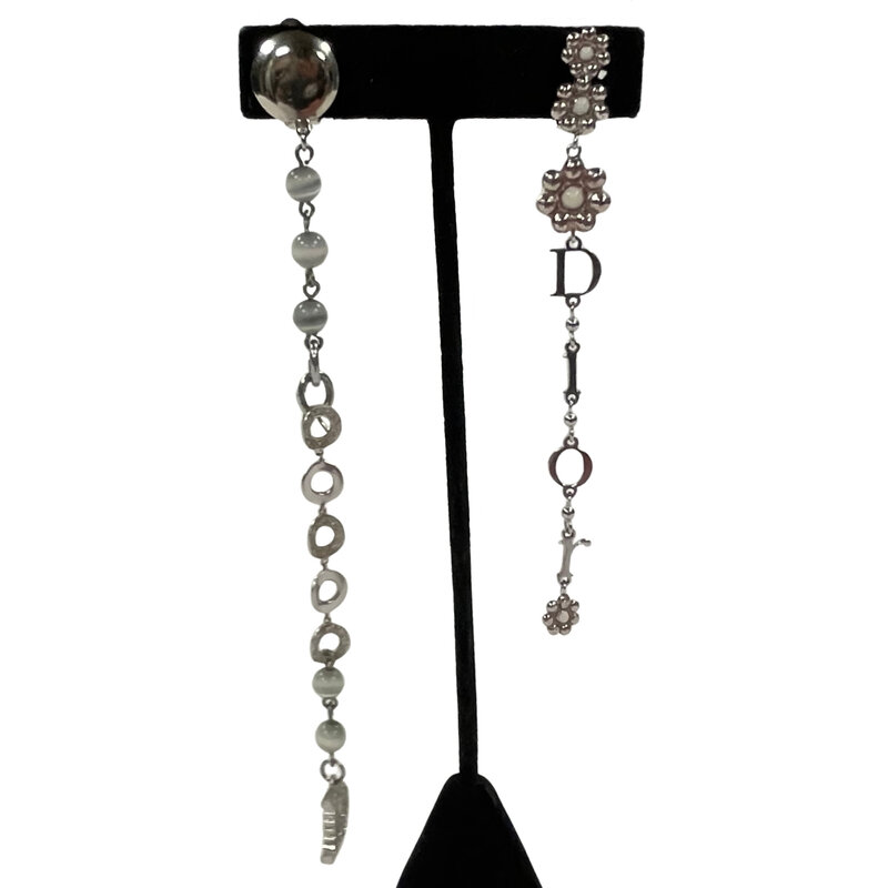 CHRISTIAN DIOR DIOR SILVER FLORAL LOGO DROP ASYMMETRICAL EARRINGS