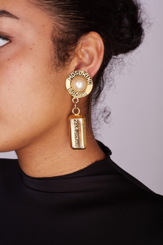 MOSCHINO VINTAGE CHUNKY GOLD BRICK PEARL EARRINGS]