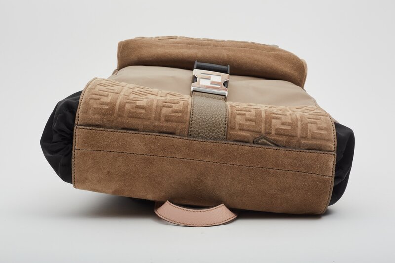 FENDI FENDI FENDINESS ROMA FF MEDIUM BROWN FF BACKPACK (7VZ066)