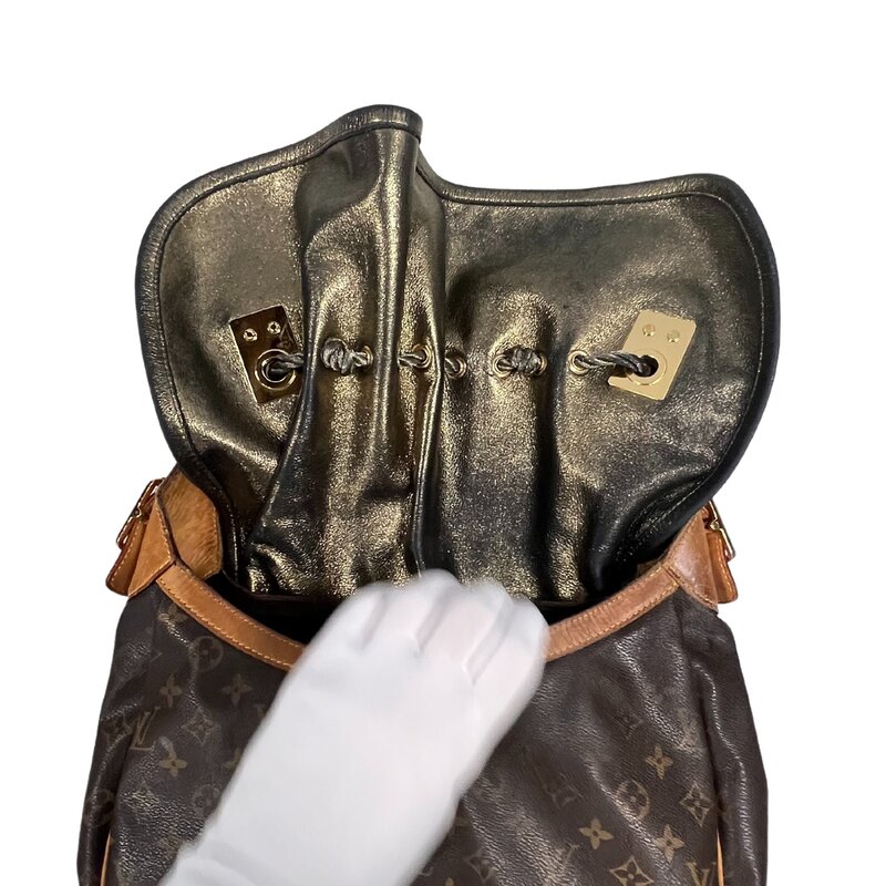 LOUIS VUITTON LOUIS VUITTON MONOGRAM CANVAS LIMITED EDITION KALAHARI PM BAG