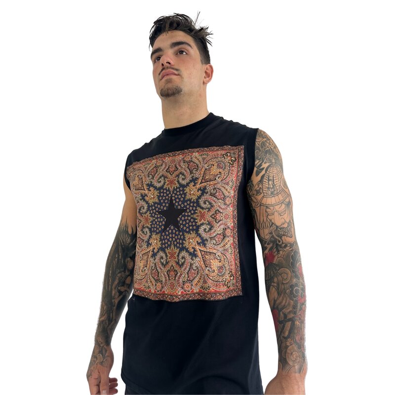 GIVENCHY GIVENCHY PAISLEY PRINT CREW NECK T-SHIRT TANK TOP (XS)
