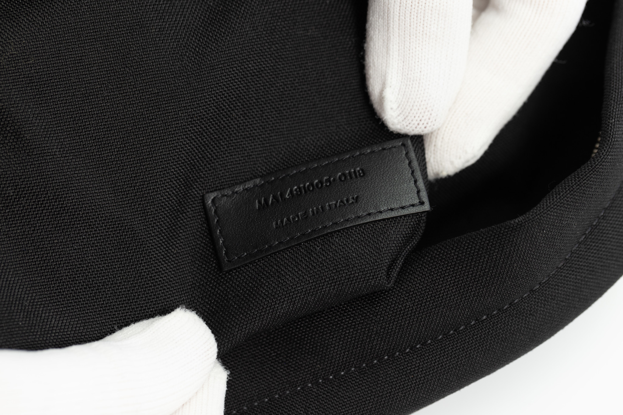 BLACK CANVAS RIVINGTON RACE BACKPACK CRTBLNCHSHP