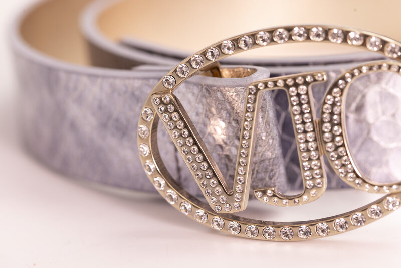 VERSACE VERSACE JEANS COUTURE SILVER CROC EMBOSSED LEATHER BELT (32)