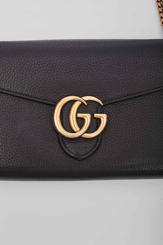 GUCCI CALFSKIN GG MARMONT CHAIN WALLET BLACK (PRE LOVED)