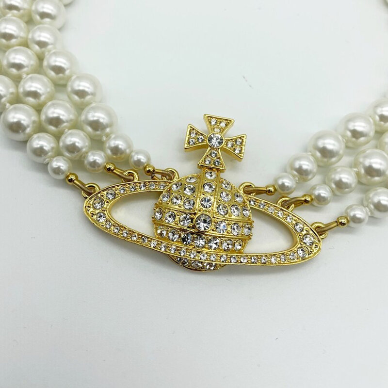 VIVIENNE WESTWOOD VIVIENNE WESTWOOD THREE ROW PEARL BAS RELIEF CHOKER GOLD