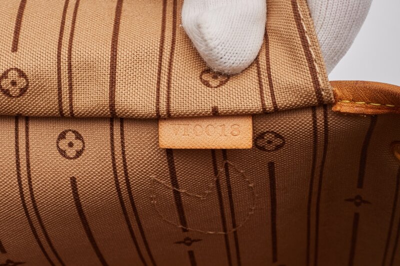 LOUIS VUITTON LOUIS VUITTON MONOGRAM NEVERFULL TOTE PM DISCONTINUED