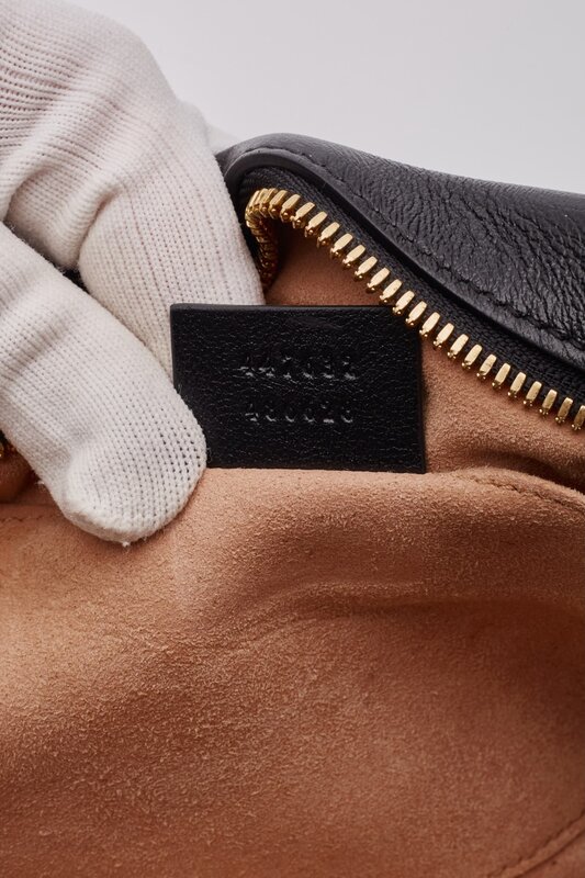 GUCCI GUCCI MONOGRAM SMALL GG MARMONT SHOULDER BAG BEIGE BLACK