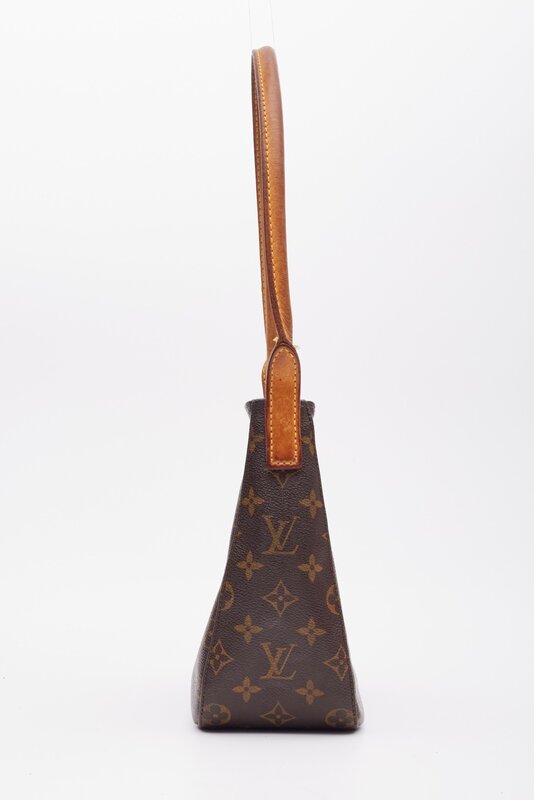 LOUIS VUITTON LOUIS VUITTON MONOGRAM LOOPING BAG MM