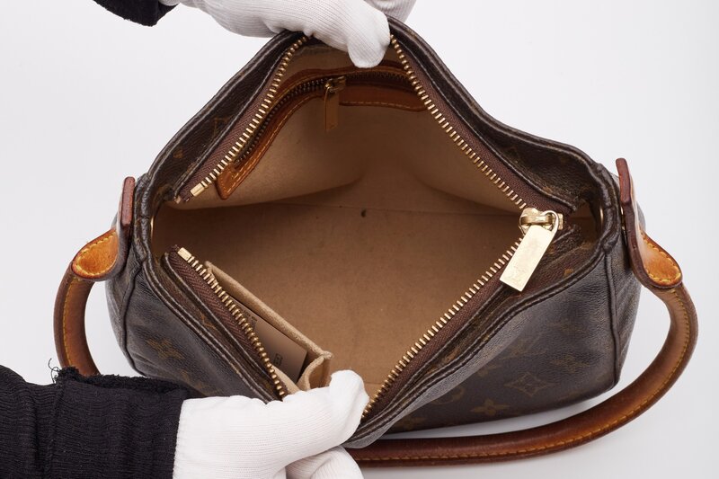 LOUIS VUITTON LOUIS VUITTON MONOGRAM LOOPING BAG MM