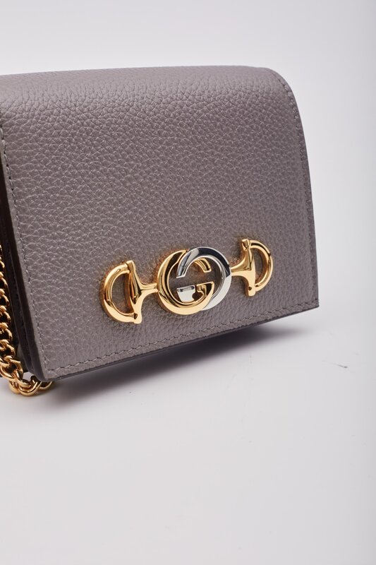 GUCCI GUCCI CALFSKIN DUSTY GREY ZUMI CHAIN CARD CASE WALLET
