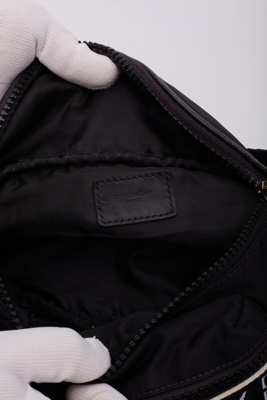 GIVENCHY GIVENCHY BLACK WHITE NYLON LOGO PRINT BUM BELT BAG