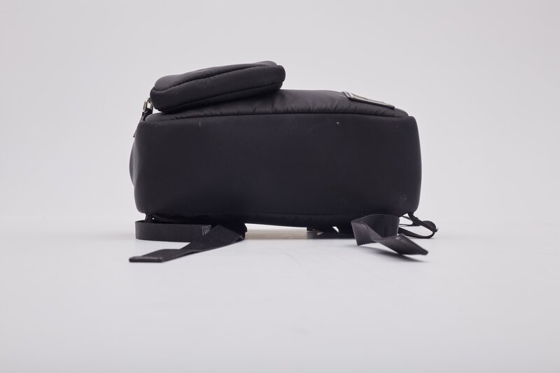 大特価放出！ SPORT TESSUTO NYLON MULTI POCKET BACK PACK - CRTBLNCHSHP バッグ