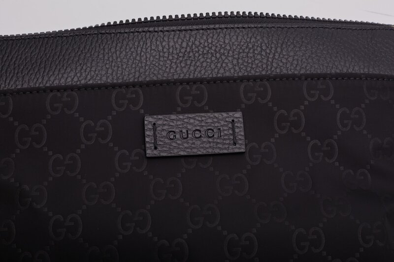 GUCCI GUCCI BLACK NYLON WITH LEATHER TRIM MESSENGER BAG