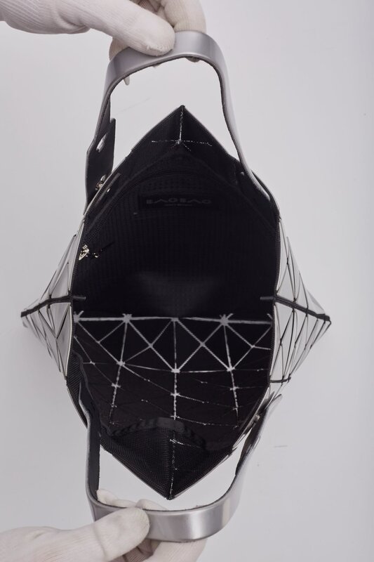 ISSEY MIYAKE BAO BAO ISSEY MIYAKE SILVER VINYL LUCENT TOTE