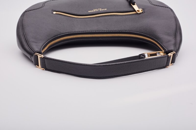 MARC JACOBS LEATHER BLACK CRESCENT SHOULDER BAG LARGE