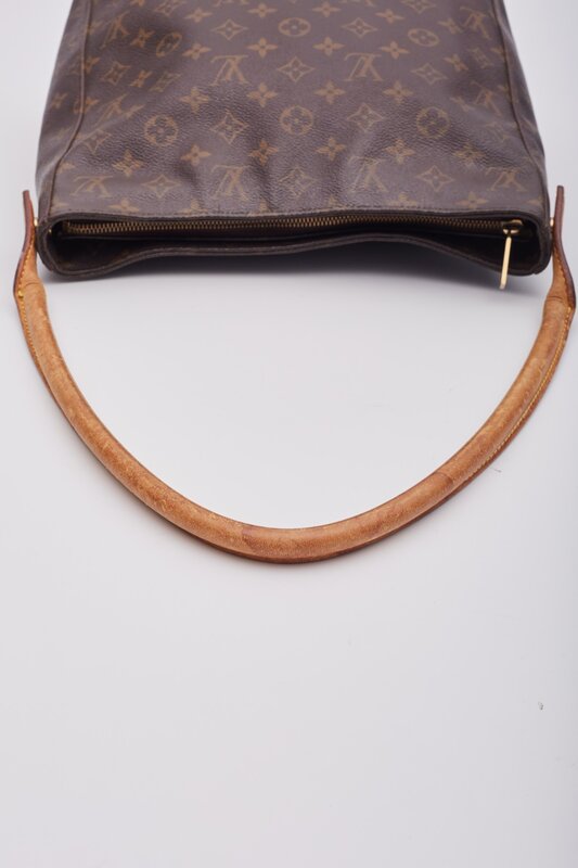 LOUIS VUITTON LOUIS VUITTON MONOGRAM LOOPING MONOGRAM GM BAG