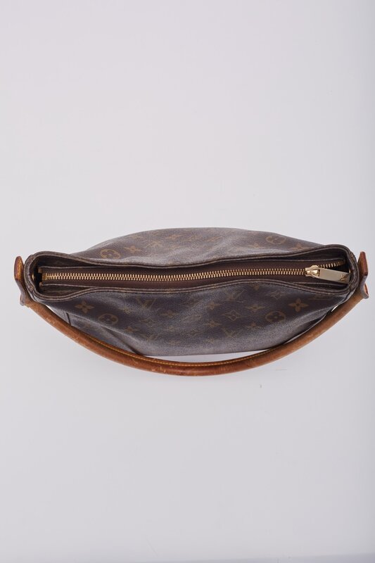 LOUIS VUITTON LOUIS VUITTON MONOGRAM LOOPING MONOGRAM GM BAG