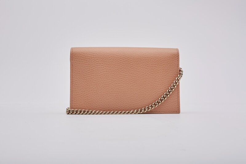 GUCCI GUCCI DOLLAR CALFSKIN INTERLOCKING GG WALLET ON CHAIN BAG BEIGE