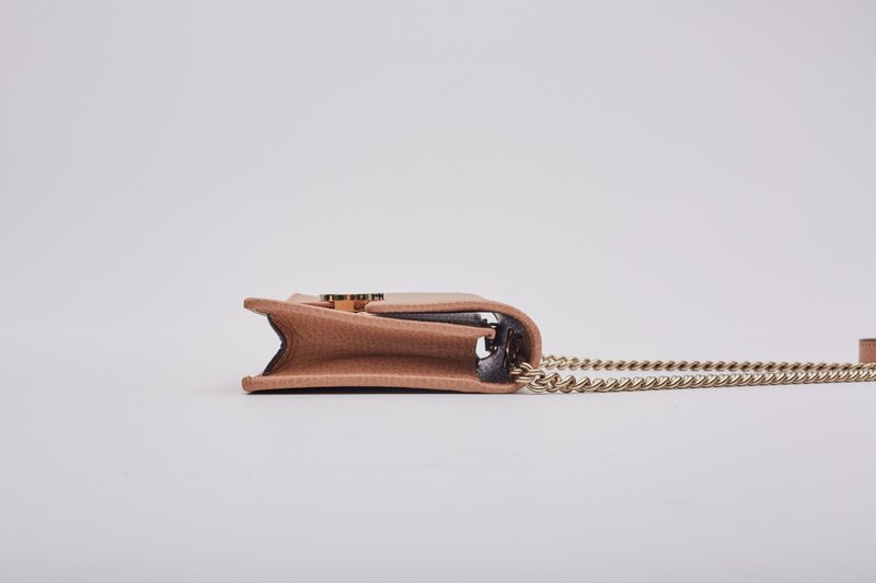 GUCCI GUCCI DOLLAR CALFSKIN INTERLOCKING GG WALLET ON CHAIN BAG BEIGE