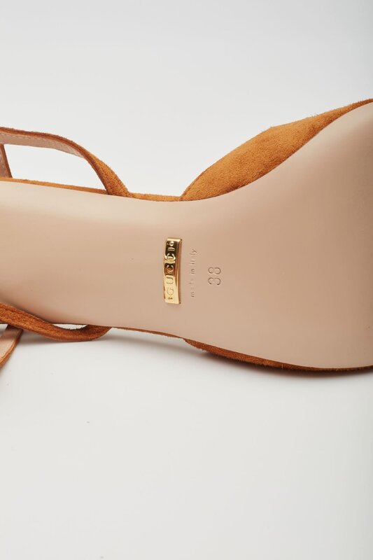GUCCI GUCCI CONGAC SUEDE BLONDIE SANDAL HEELS