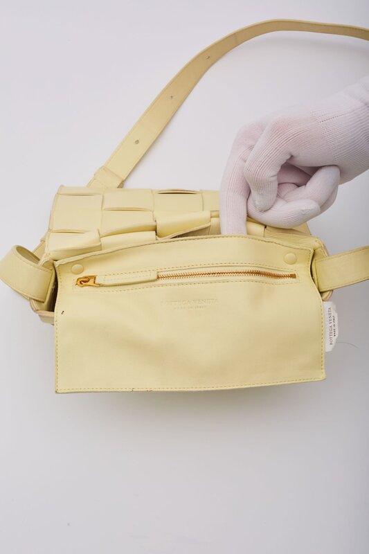 BOTTEGA VENETA PALE YELLOW LEATHER INTRECCIATO MAXI CASSETTE BAG