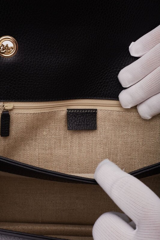 GUCCI GUCCI DOLLAR CALFSKIN INTERLOCKING GG SHOULDER BAG BLACK