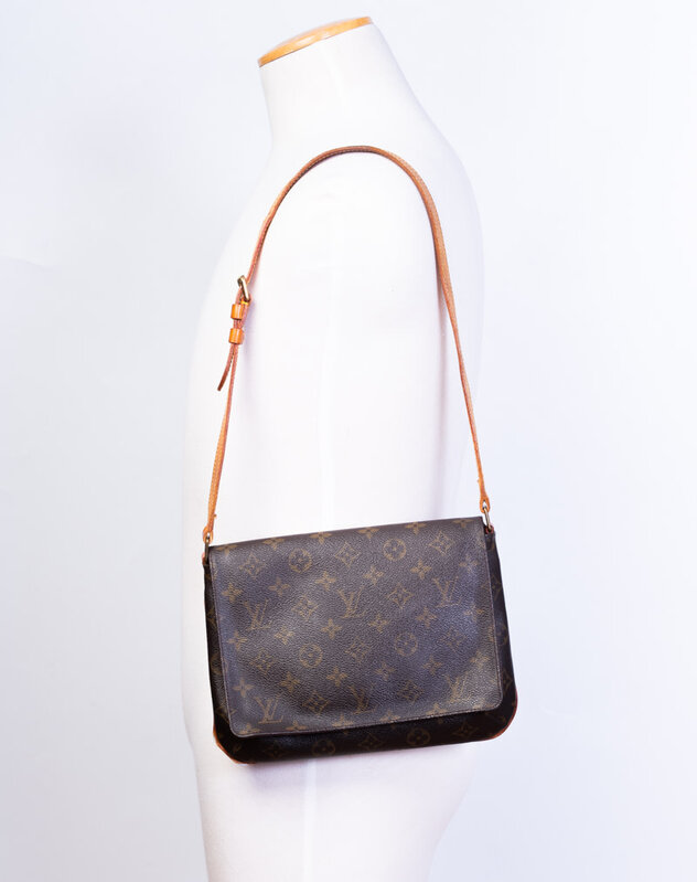 LOUIS VUITTON LOUIS VUITTON MONOGRAM MUSETTE TANGO BAG