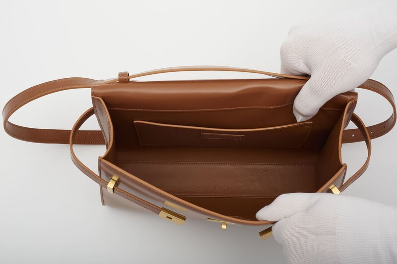SAINT LAURENT SAINT LAURENT SMOOTH CALFSKIN MEDIUM MANHATTAN SHOULDER BAG COGNAC