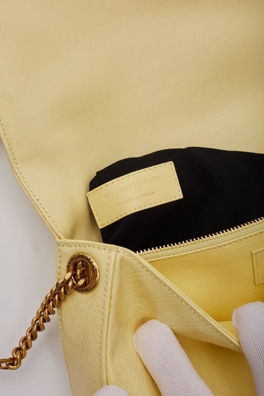 SAINT LAURENT MONOGRAMME PATENT YELLOW KATE 99 LE SHOULDER BAG