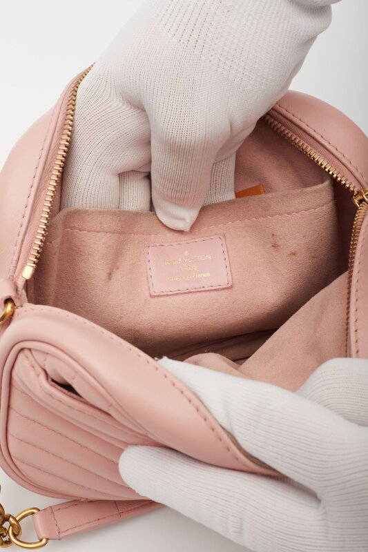 LOUIS VUITTON LOUIS VUITTON CALFSKIN NEW WAVE CAMERA BAG SMOOTHIE PINK