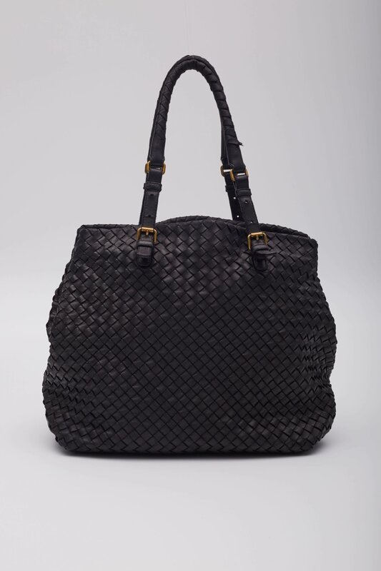 BOTTEGA VENETA BELTED LEATHER CABAS CESTA MM TOTE BAG BLACK