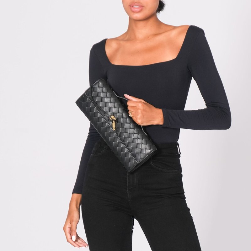 BOTTEGA VENETA BOTTEGA VENETA BLACK LEATHER ANDIAMO LONG CLUTCH BAG