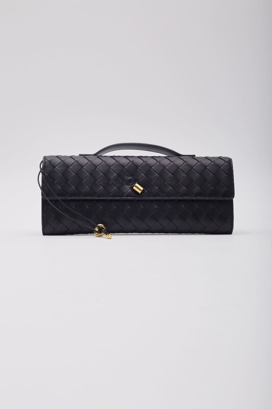 BOTTEGA VENETA BOTTEGA VENETA BLACK LEATHER ANDIAMO LONG CLUTCH BAG