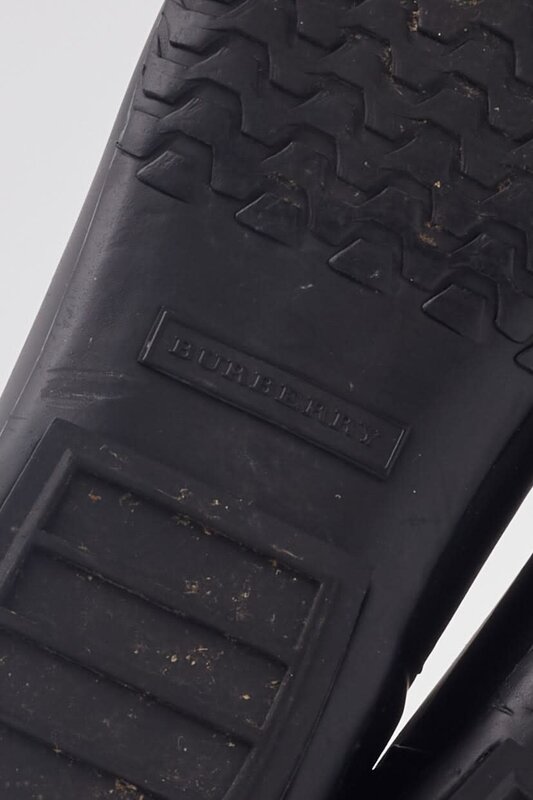 BURBERRY CANVAS PLAID PRINT RAIN BOOTS (EU 35)